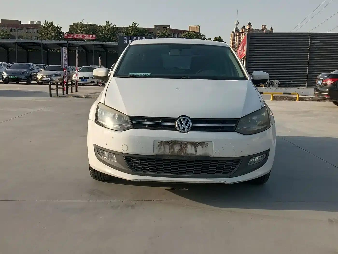 2013 Polo 1.4L Automatic Comfort Edition — миниатюра 2