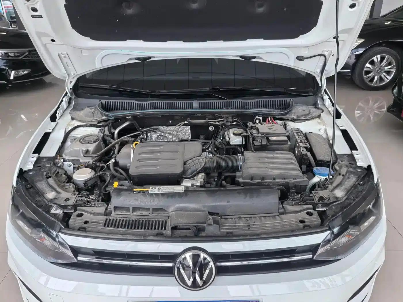 2021 Polo Plus 1.5L Automatic Colorful Technology Edition — миниатюра 14