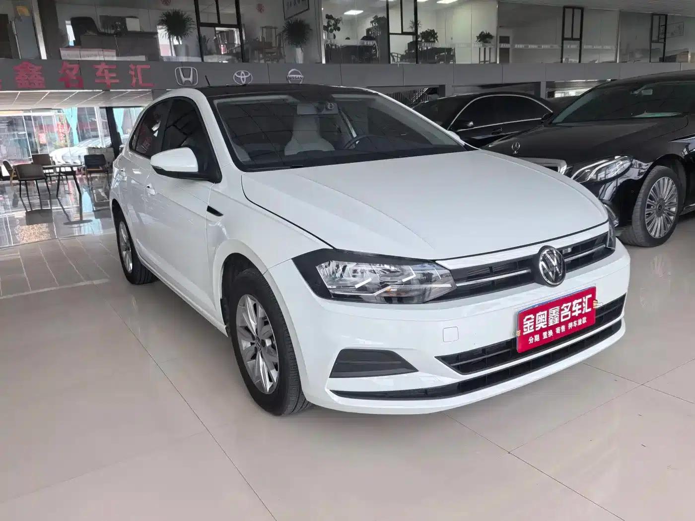 2021 Polo Plus 1.5L Automatic Colorful Technology Edition — миниатюра 3