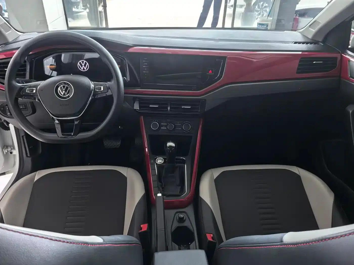 2021 Polo Plus 1.5L Automatic Colorful Technology Edition — миниатюра 8