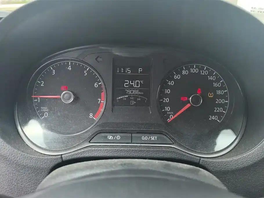 2018 Polo 1.5L Automatic Comfort Edition — миниатюра 14