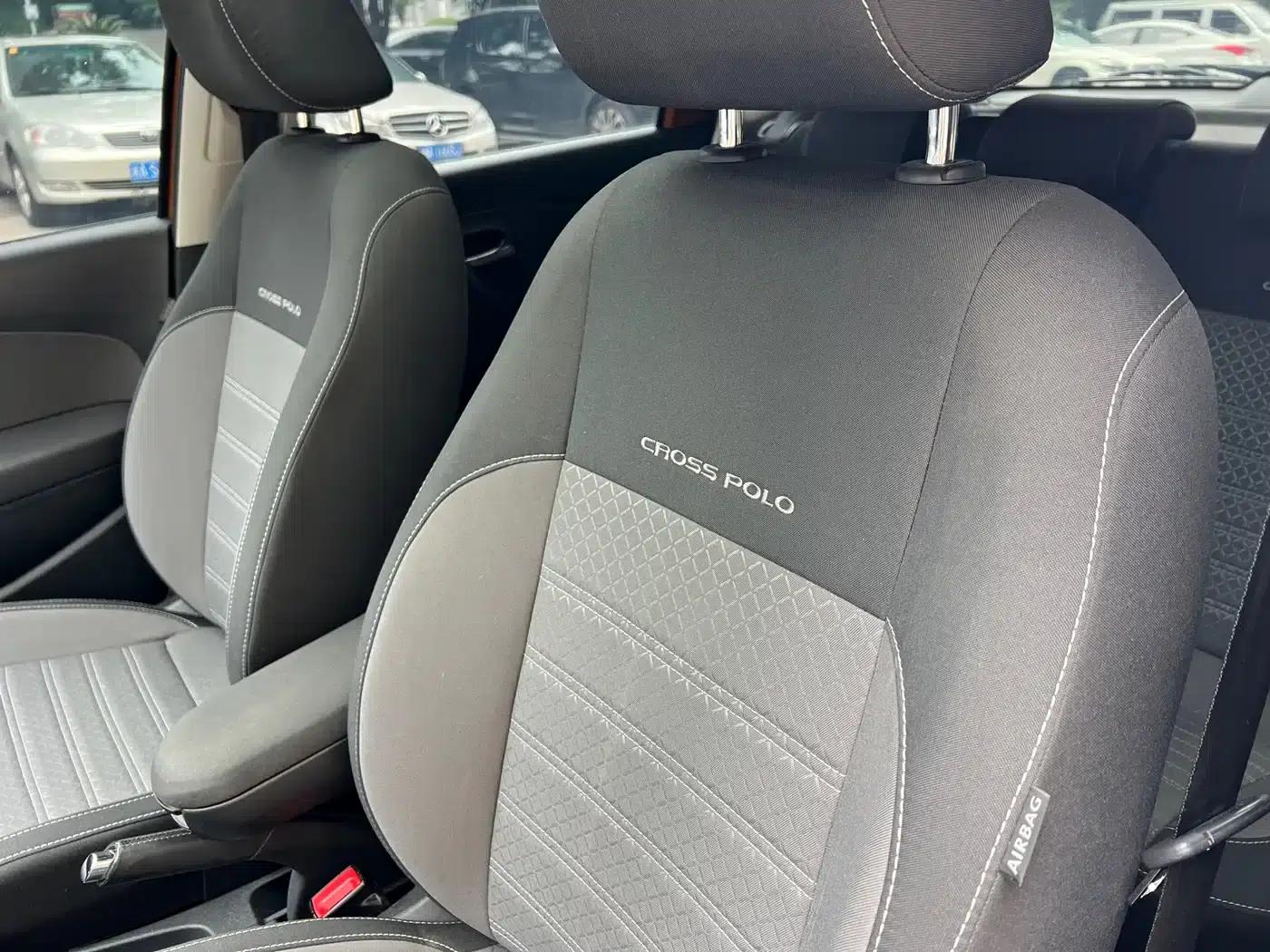 2018 Polo 1.5L Cross Polo Automatic — миниатюра 11