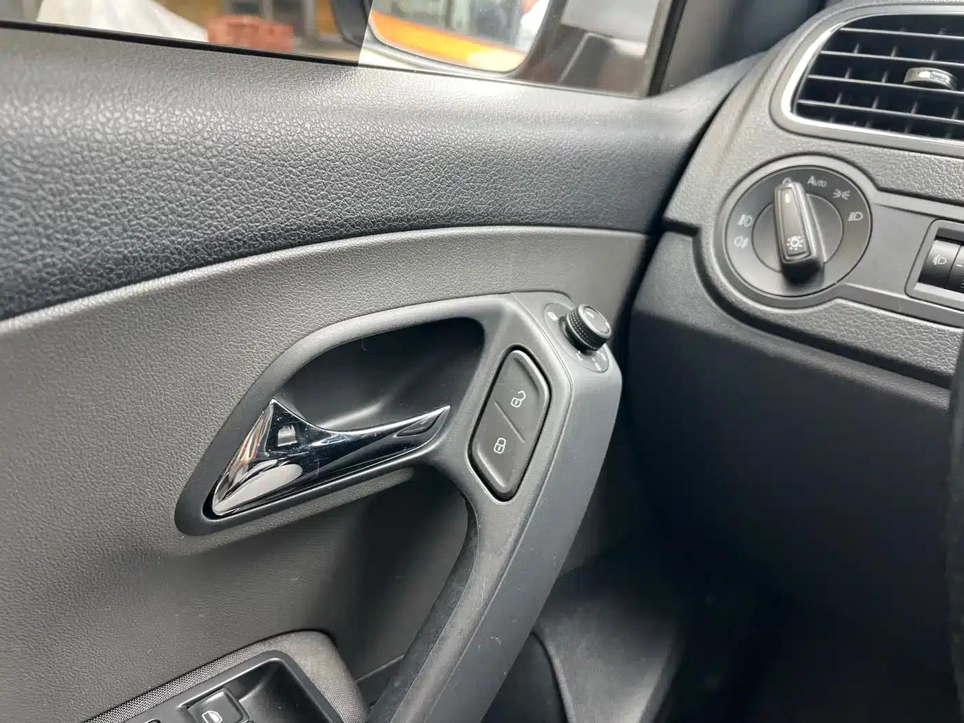 2018 Polo 1.5L Cross Polo Automatic — миниатюра 8