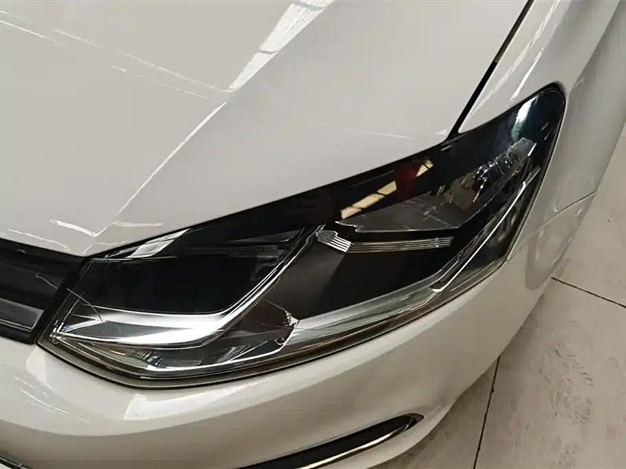 2016 Polo 1.6L Automatic Comfort Model — миниатюра 5