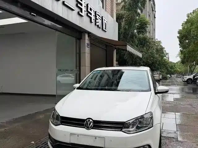 2014 Polo 1.4L Automatic Luxury Edition