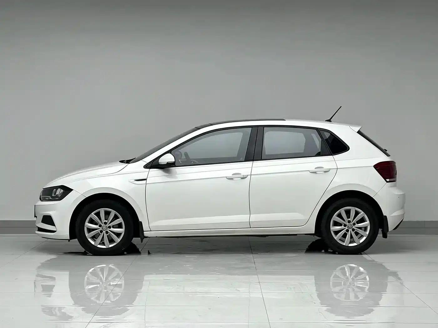 2019 Polo Plus 1.5L Automatic Colorful Technology Edition — миниатюра 2