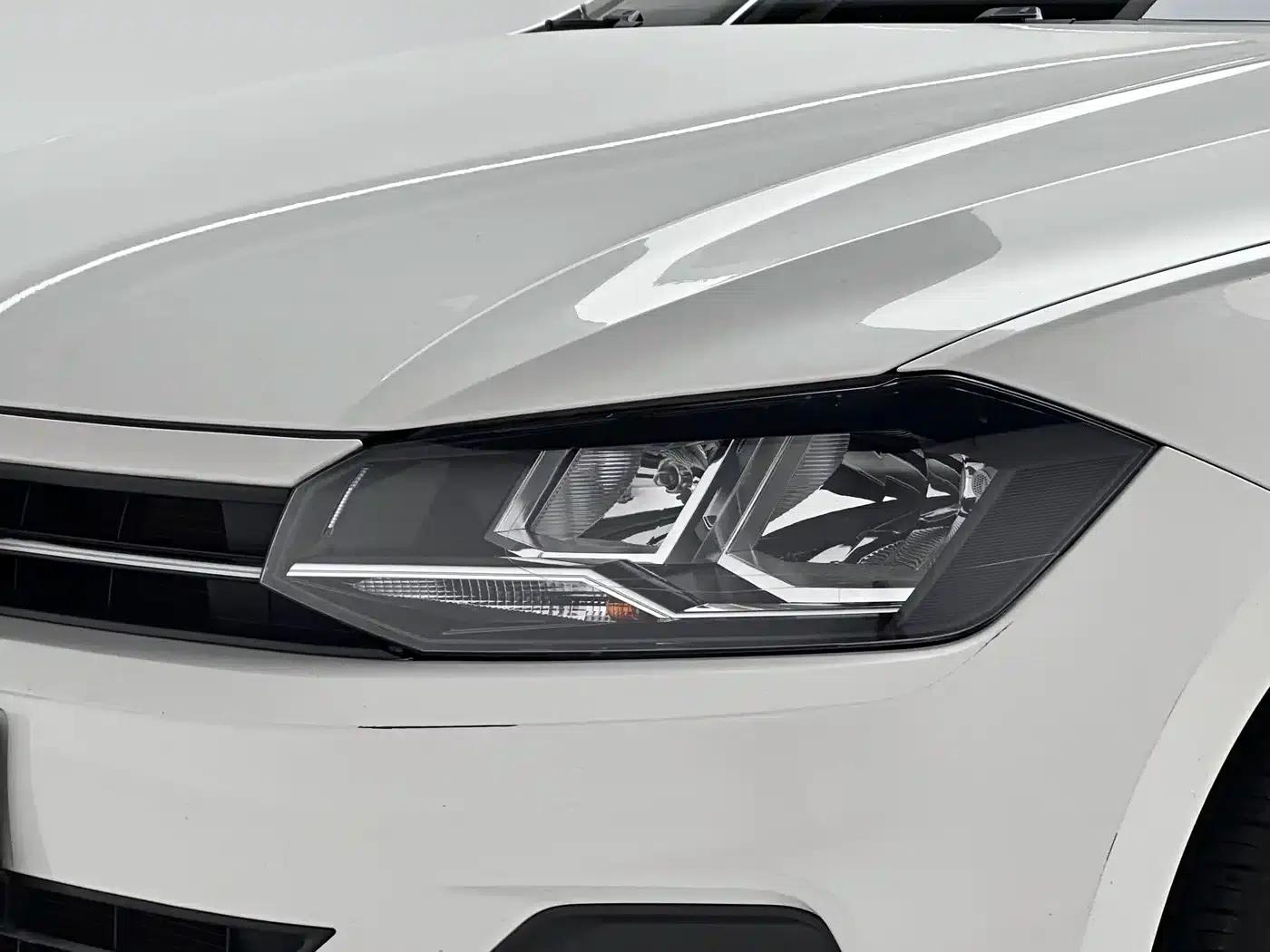 2019 Polo Plus 1.5L Automatic Colorful Technology Edition — миниатюра 12