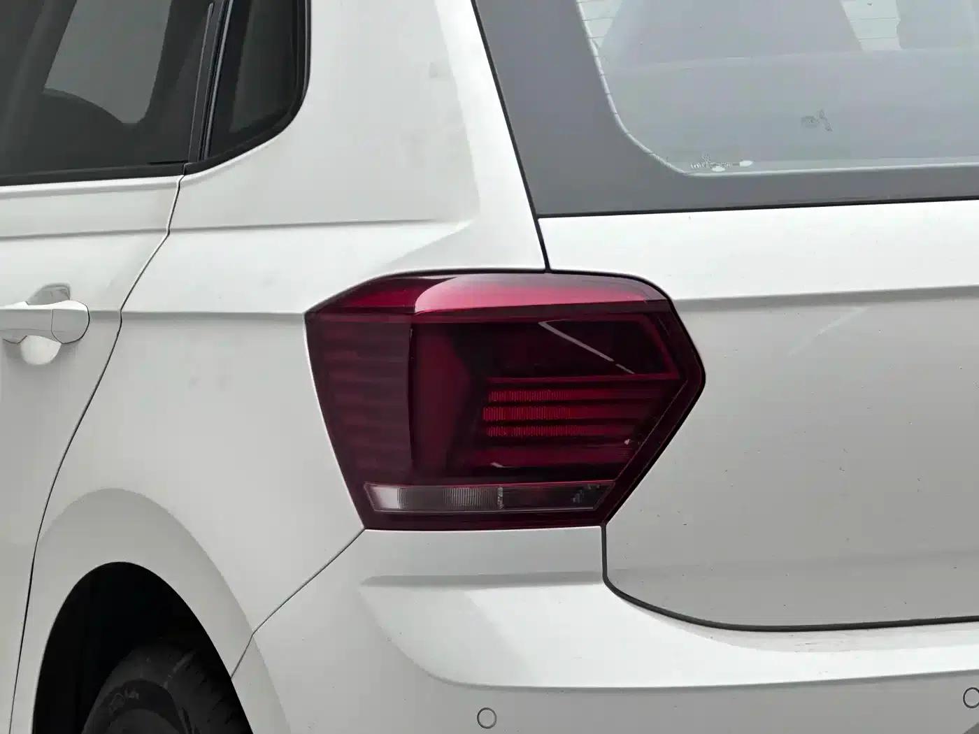 2019 Polo Plus 1.5L Automatic Colorful Technology Edition — миниатюра 13