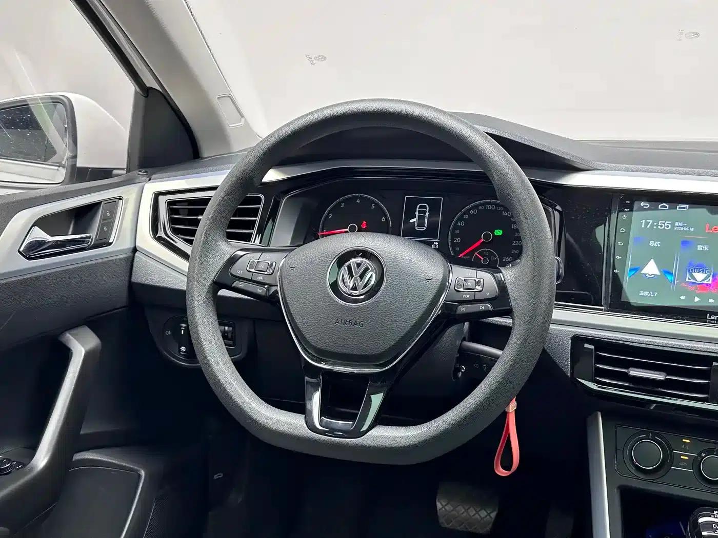 2019 Polo Plus 1.5L Automatic Colorful Technology Edition — миниатюра 15