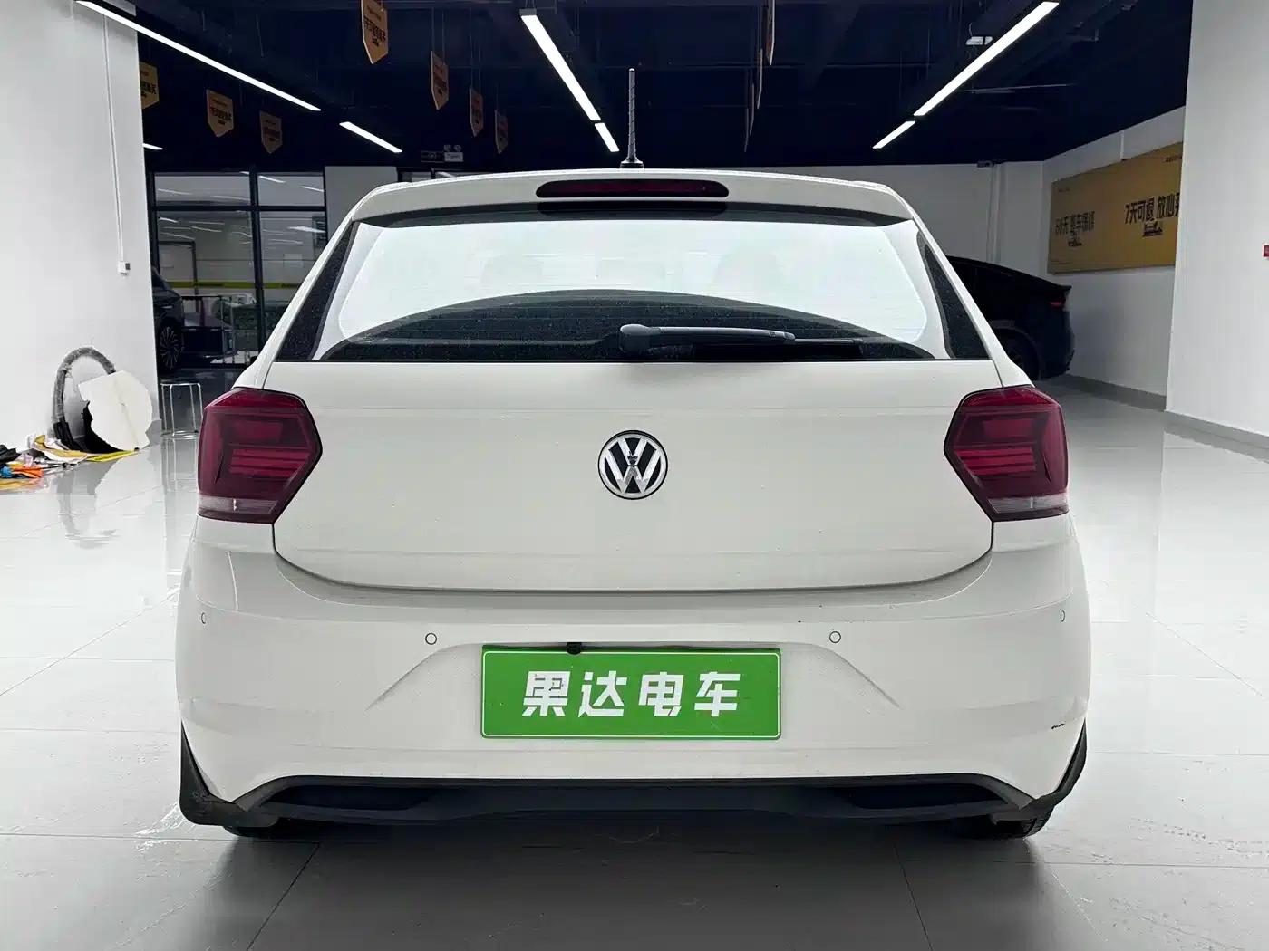 2019 Polo Plus 1.5L Automatic Colorful Technology Edition — миниатюра 4
