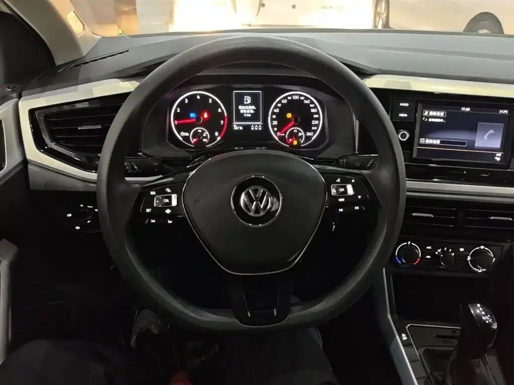 2019 Polo Plus 1.5L Automatic Colorful Technology Edition — миниатюра 11