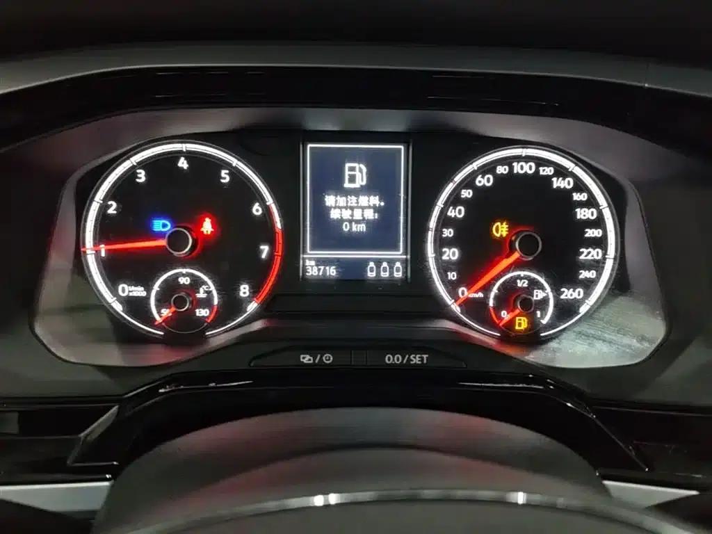 2019 Polo Plus 1.5L Automatic Colorful Technology Edition — миниатюра 12