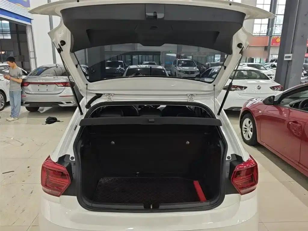 2019 Polo Plus 1.5L Automatic Colorful Technology Edition — миниатюра 19
