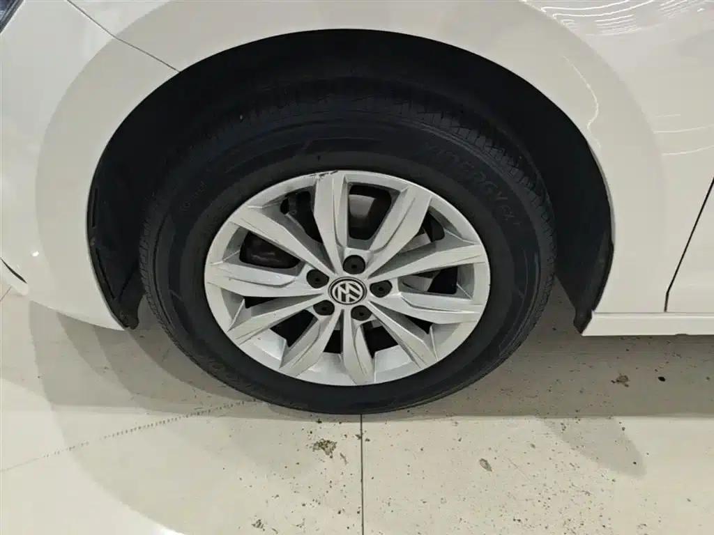 2019 Polo Plus 1.5L Automatic Colorful Technology Edition — миниатюра 23
