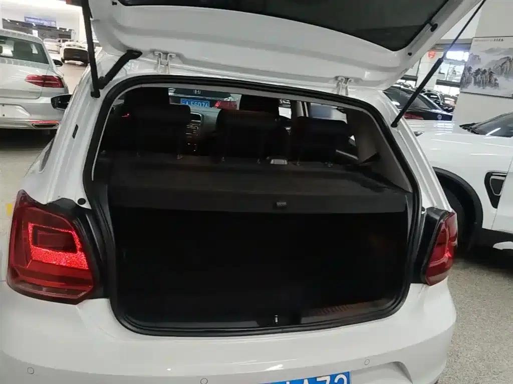 2016 Polo 1.6L Automatic Comfort Model — миниатюра 19