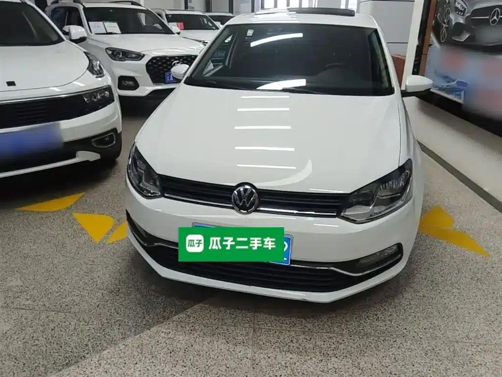 2016 Polo 1.6L Automatic Comfort Model — миниатюра 3