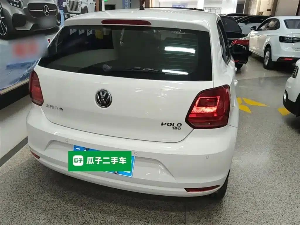 2016 Polo 1.6L Automatic Comfort Model — миниатюра 6