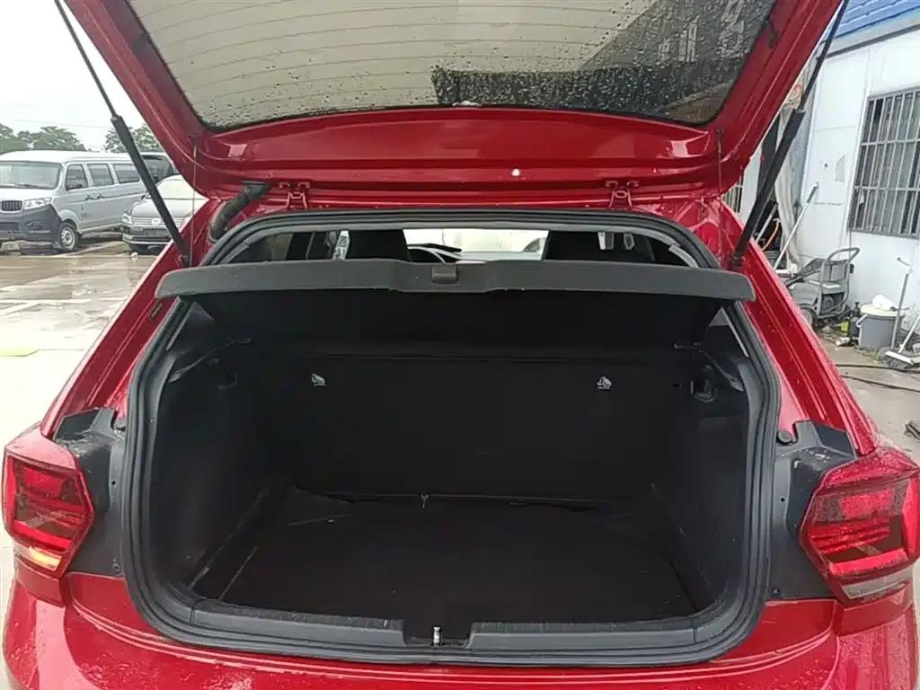 2019 Polo Plus 1.5L Automatic Colorful Technology Edition — миниатюра 19