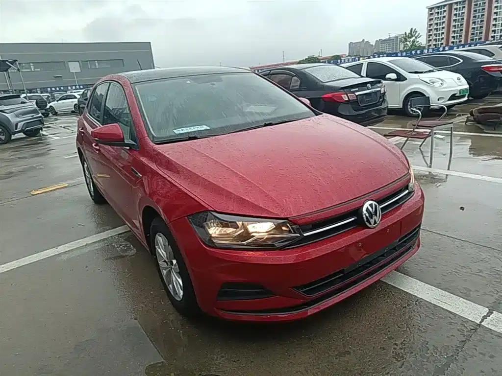 2019 Polo Plus 1.5L Automatic Colorful Technology Edition — миниатюра 4