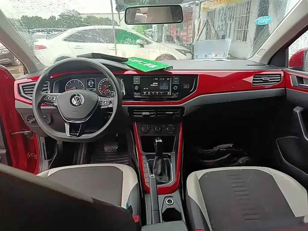 2019 Polo Plus 1.5L Automatic Colorful Technology Edition — миниатюра 10