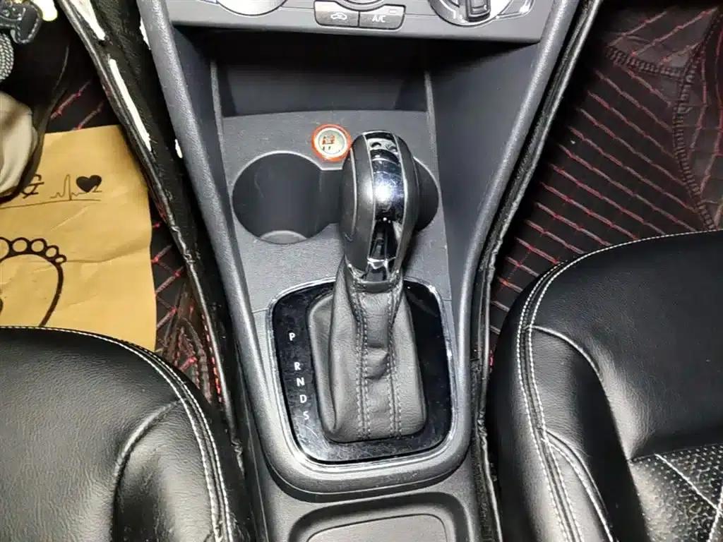 2016 Polo 1.6L Automatic Comfort Model — миниатюра 14