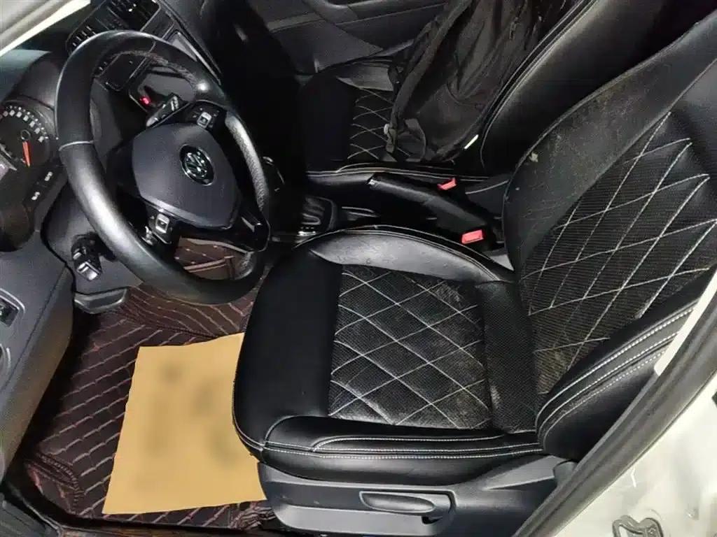 2016 Polo 1.6L Automatic Comfort Model — миниатюра 15
