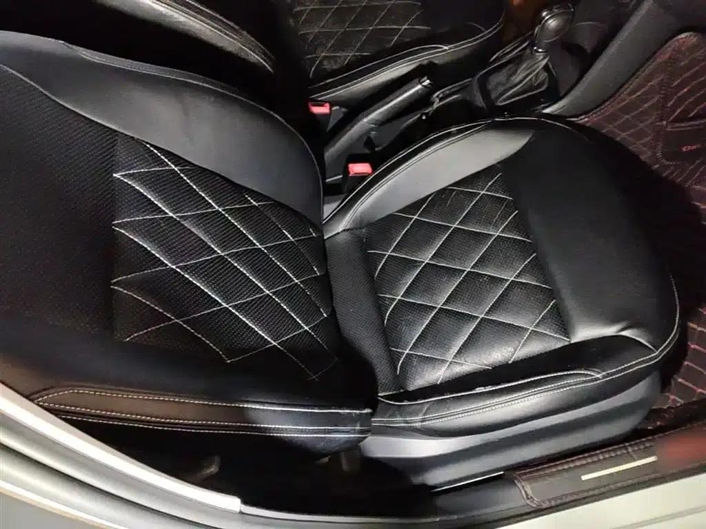 2016 Polo 1.6L Automatic Comfort Model — миниатюра 25