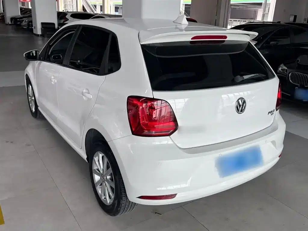 2016 Polo 1.6L Automatic Comfort Model — миниатюра 5