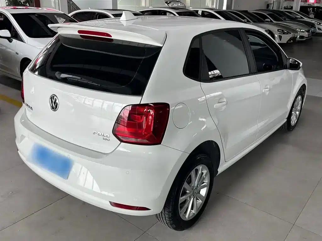 2016 Polo 1.6L Automatic Comfort Model — миниатюра 7