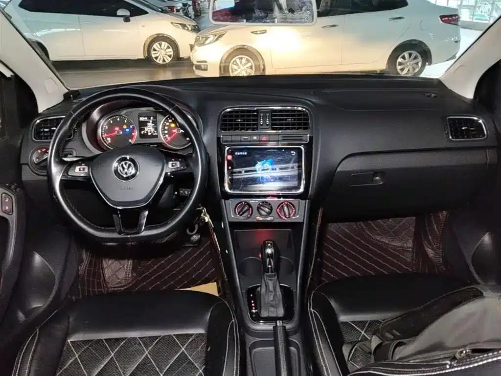 2016 Polo 1.6L Automatic Comfort Model — миниатюра 10