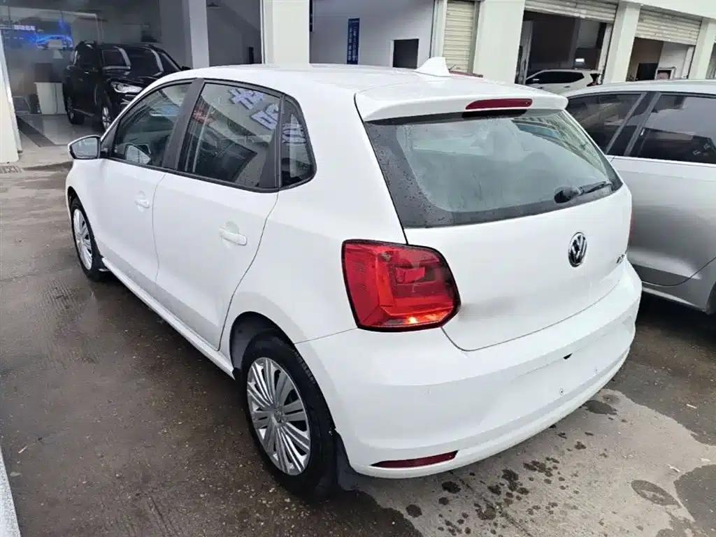 2016 Polo 1.6L Automatic Comfort Model — миниатюра 5