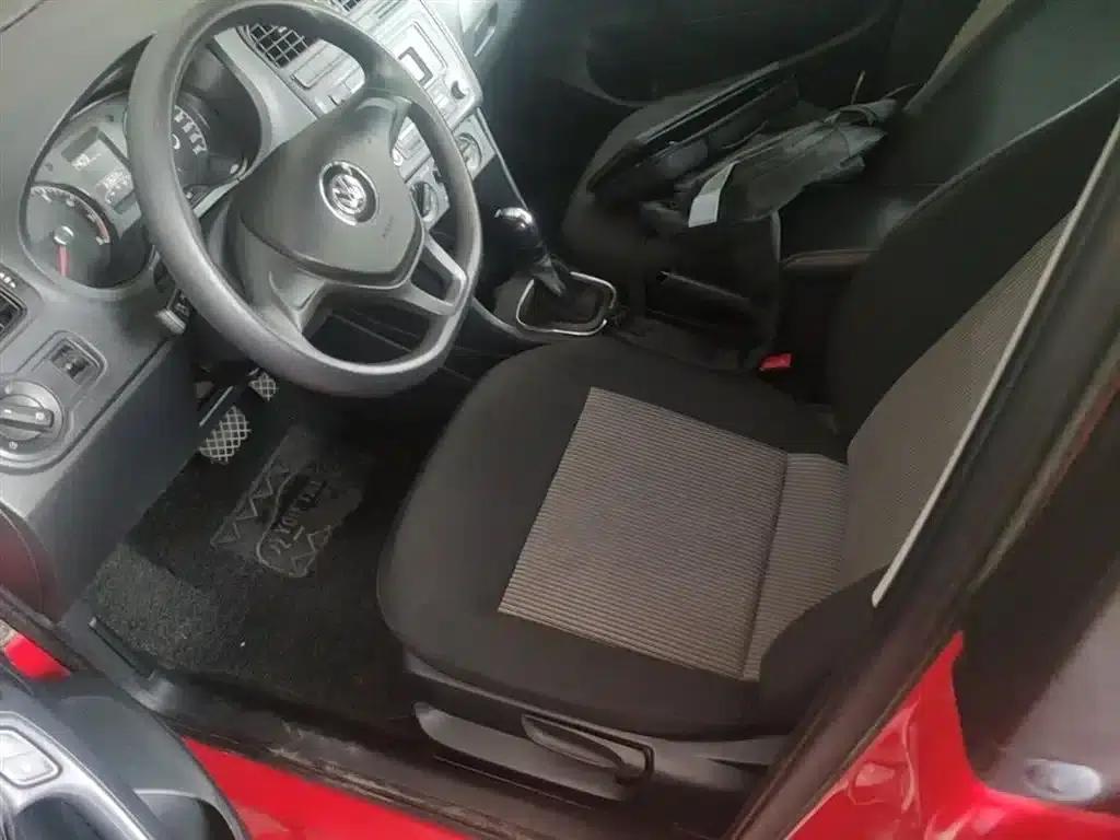 2016 Polo 1.4L Automatic Fashion Edition — миниатюра 15