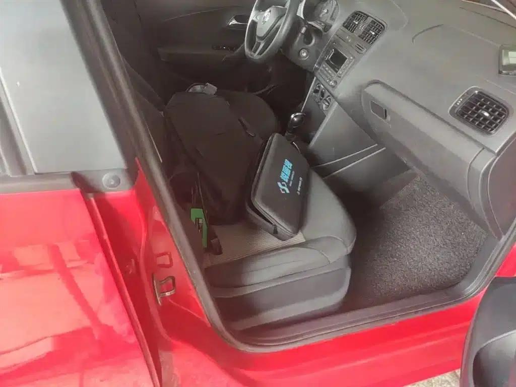 2016 Polo 1.4L Automatic Fashion Edition — миниатюра 25