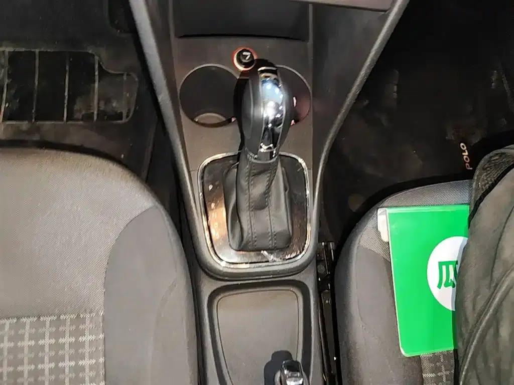 2016 Polo 1.6L Automatic Comfort Model — миниатюра 14