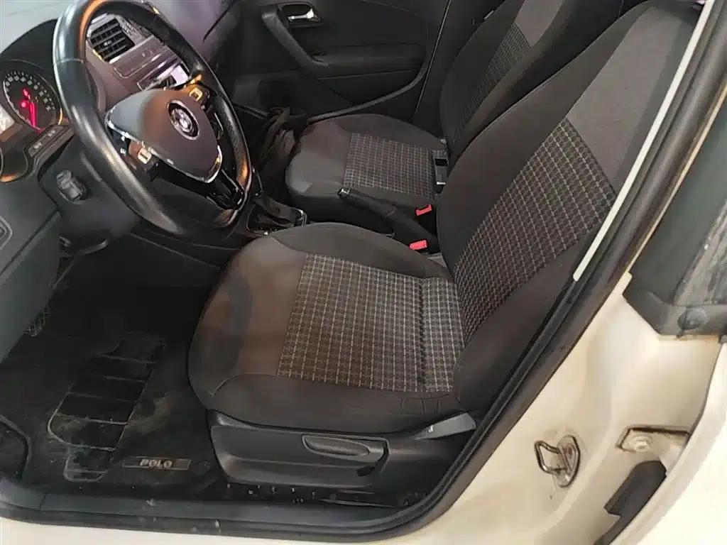 2016 Polo 1.6L Automatic Comfort Model — миниатюра 15