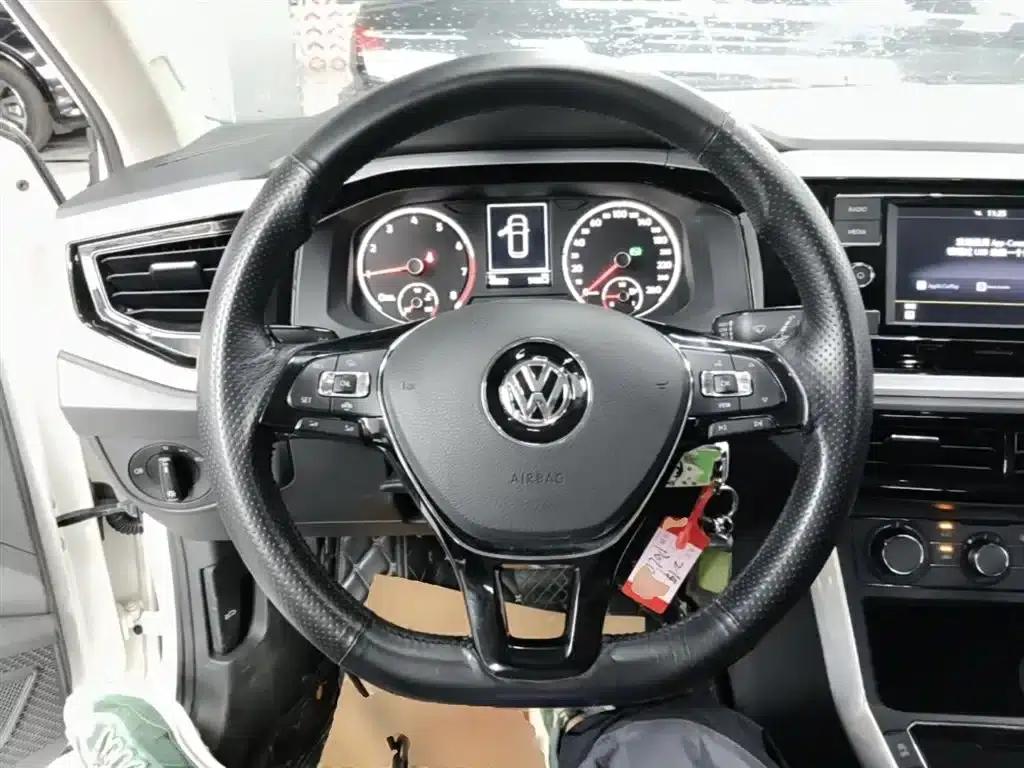 2019 Polo Plus 1.5L Automatic Colorful Technology Edition — миниатюра 11