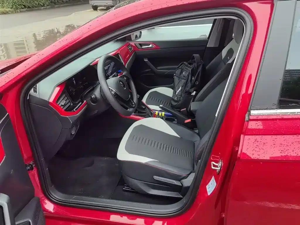 2023 Polo Plus 1.5L Automatic Colorful Technology Edition — миниатюра 15