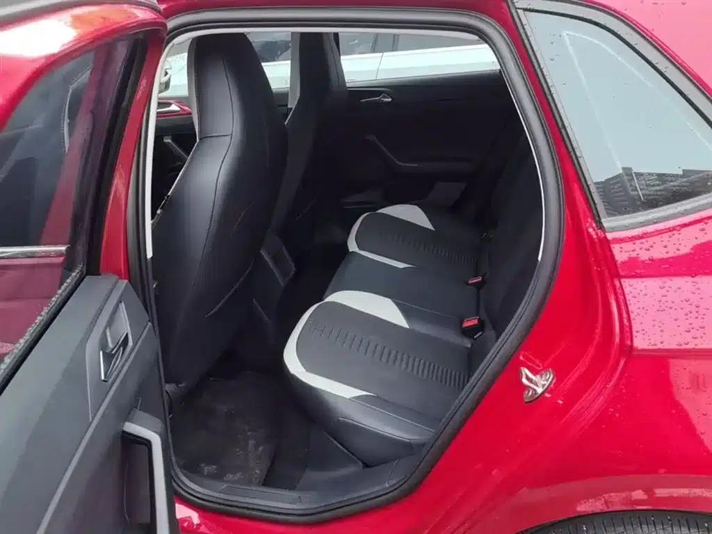 2023 Polo Plus 1.5L Automatic Colorful Technology Edition — миниатюра 17