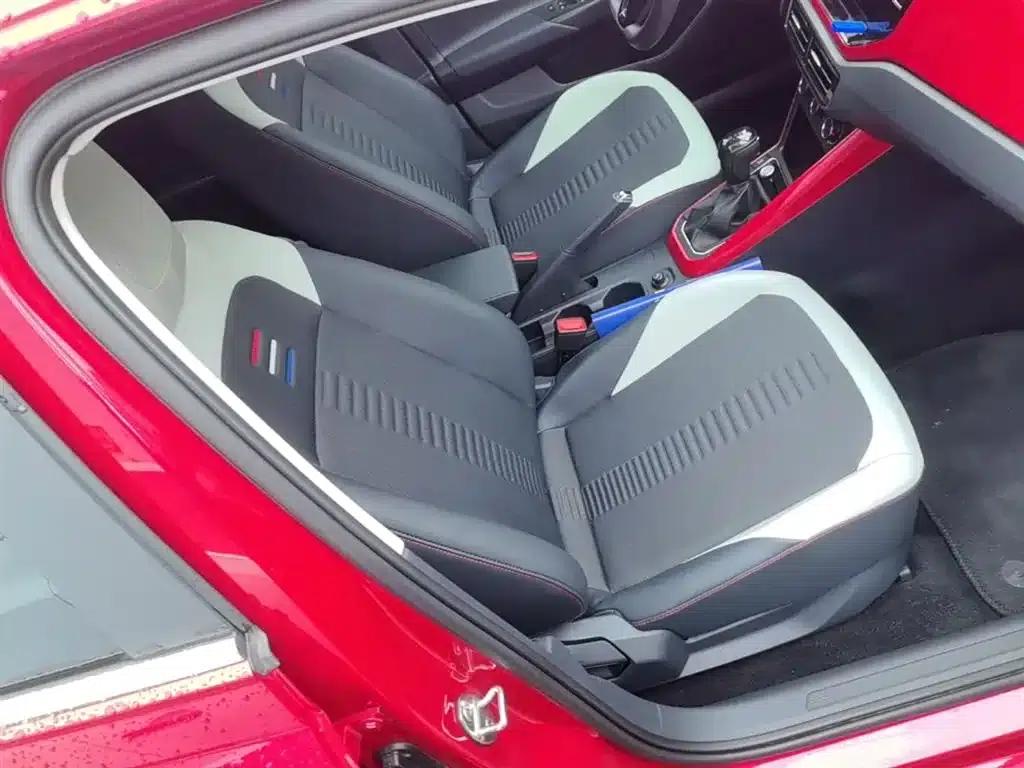 2023 Polo Plus 1.5L Automatic Colorful Technology Edition — миниатюра 25