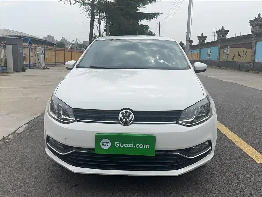 2016 Polo 1.6L Automatic Comfort Model — миниатюра 3