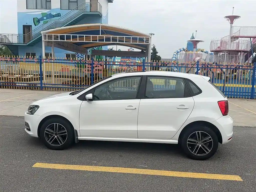 2016 Polo 1.6L Automatic Comfort Model — миниатюра 7