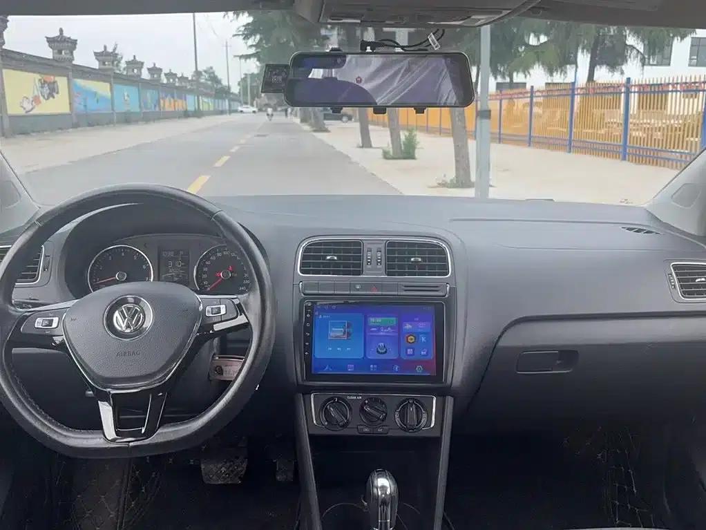 2016 Polo 1.6L Automatic Comfort Model — миниатюра 10