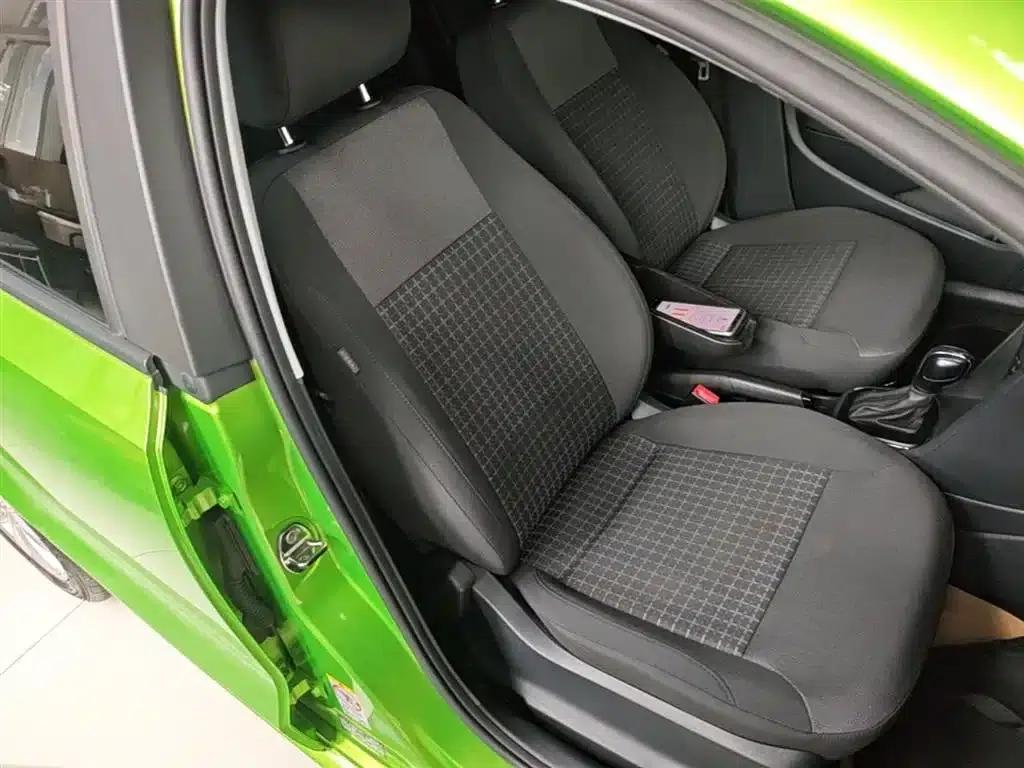 2014 Polo 1.6L Automatic Comfort Edition — миниатюра 25