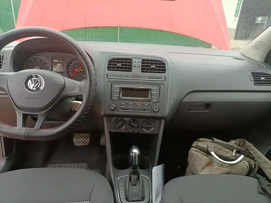 2016 Polo 1.4L Automatic Fashion Edition — миниатюра 13