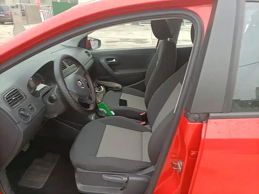 2016 Polo 1.4L Automatic Fashion Edition — миниатюра 15