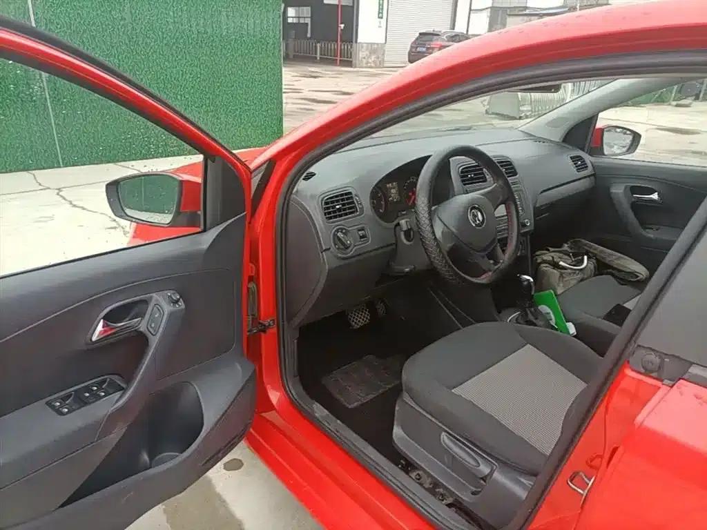2016 Polo 1.4L Automatic Fashion Edition — миниатюра 16
