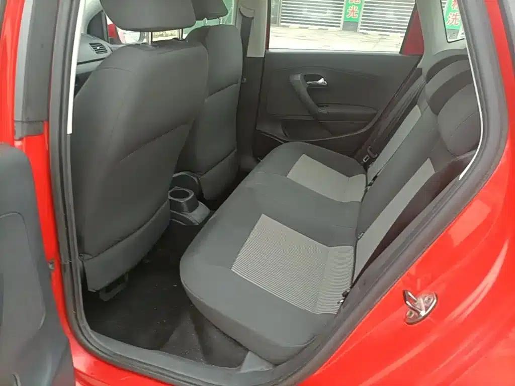 2016 Polo 1.4L Automatic Fashion Edition — миниатюра 17