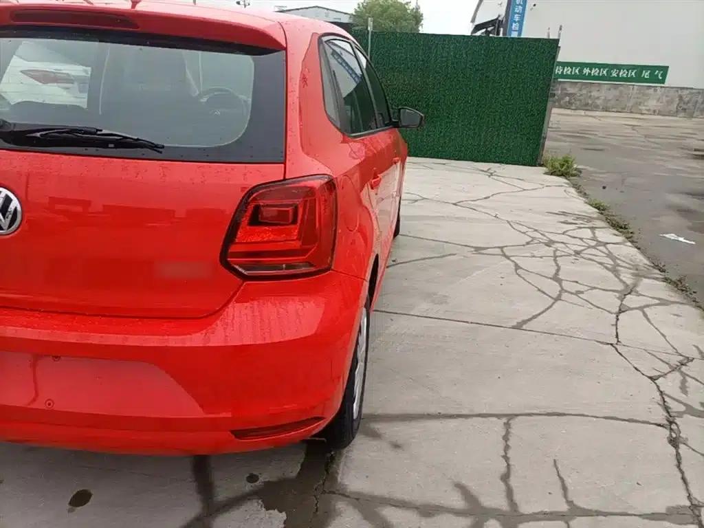 2016 Polo 1.4L Automatic Fashion Edition — миниатюра 8