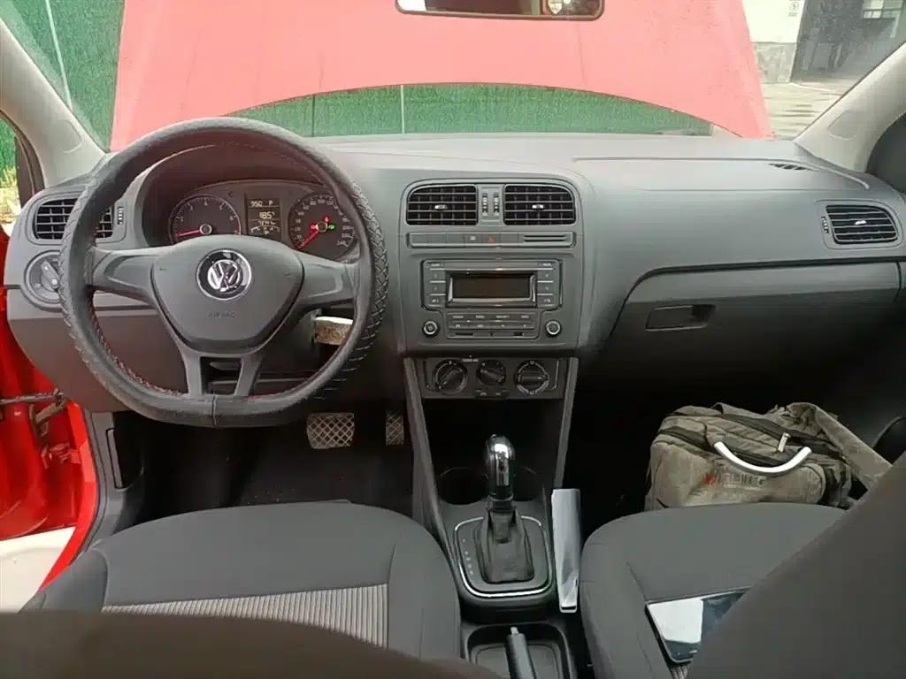 2016 Polo 1.4L Automatic Fashion Edition — миниатюра 10