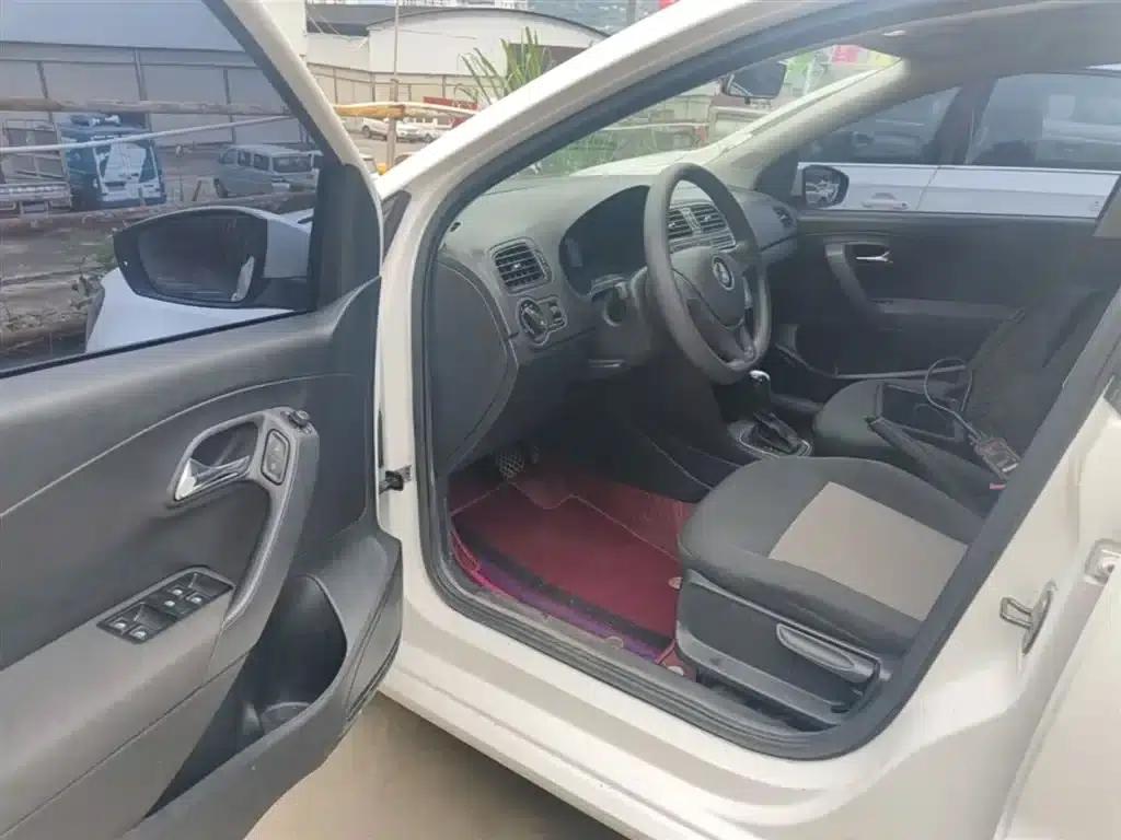 2018 Polo 1.5L Automatic Comfort Edition — миниатюра 16
